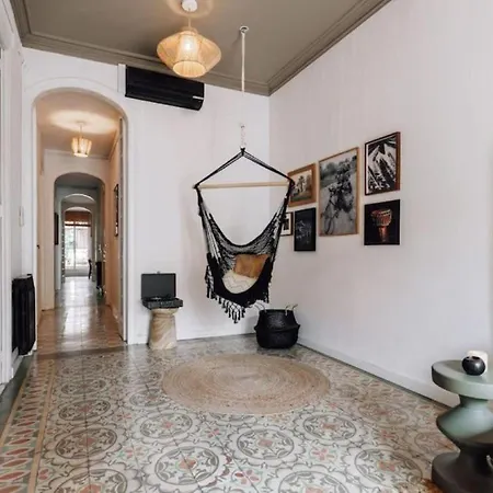 Mwitu - 2 Bedroom And Balcony In Poblenou Apartment *