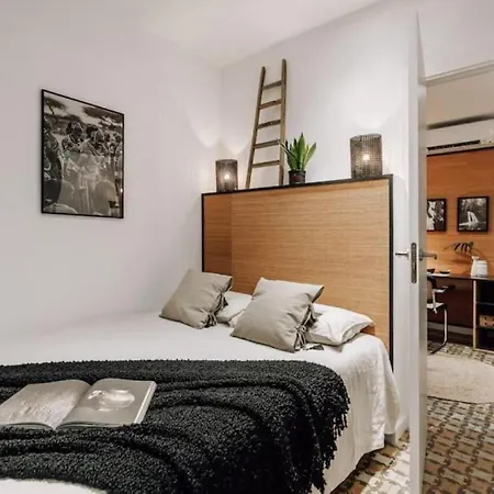 Mwitu - 2 Bedroom And Balcony In Poblenou Barcelona
