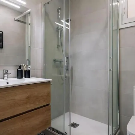 Mwitu - 2 Bedroom And Balcony In Poblenou Apartment *