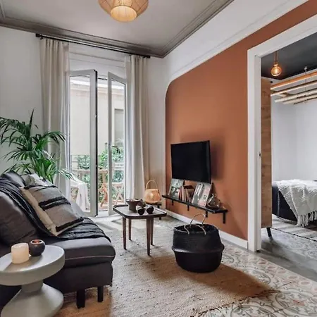 Mwitu - 2 Bedroom And Balcony In Poblenou Barcelona